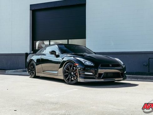 Used 2013 Nissan GT-R Premium AWD/4WD image 16