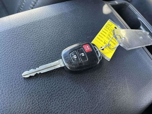 Used 2019 Toyota Tacoma TRD Sport w/ TRD Premium Sport Package image 34