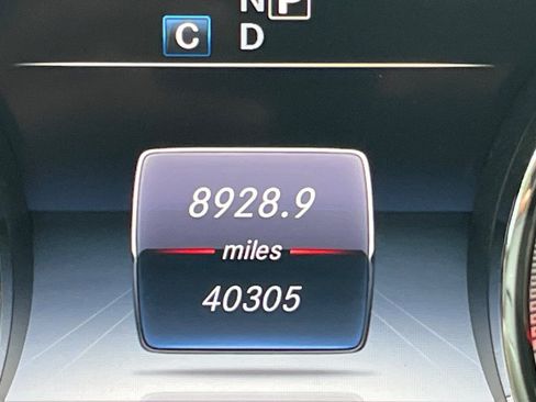Used 2017 Mercedes-Benz E 300 image 8