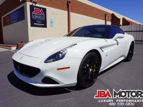 Used 2015 Ferrari California T image 30