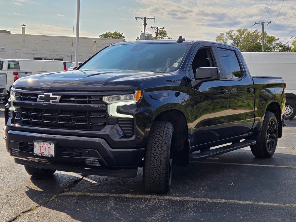 Used 2024 Chevrolet Silverado 1500 RST w/ Convenience Package II AWD/4WD image 4