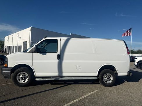 Used 2024 GMC Savana 2500 w/ Driver Convenience Package RWD image 5