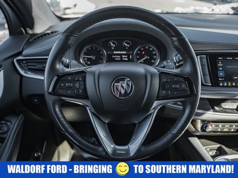 Used 2023 Buick Enclave Essence image 32