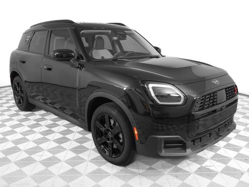 Used 2025 MINI Cooper Countryman S w/ Comfort Package Max image 3