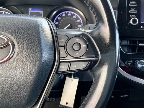 Used 2022 Toyota Camry SE image 23