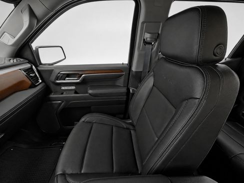 Used 2026 GMC Sierra 1500 Denali w/ Technology Package AWD/4WD image 13