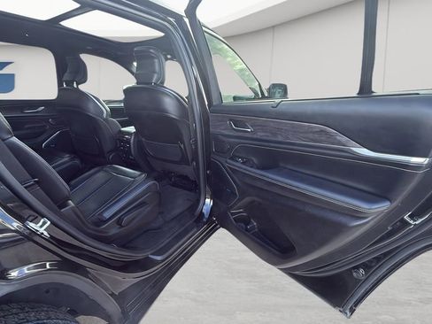 Used 2022 Jeep Grand Cherokee L Overland w/ Luxury Tech Group IV image 54