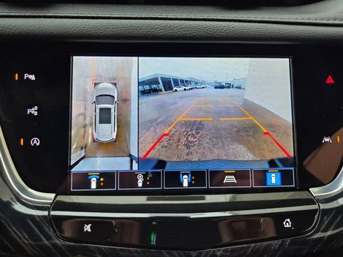 Used 2024 Cadillac XT6 Premium Luxury w/ Technology Package FWD image 35
