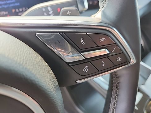Certified 2025 Buick Enclave Sport Touring w/ Power Package AWD/4WD image 11