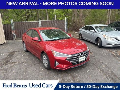 Used 2020 Hyundai Elantra SE FWD image 3