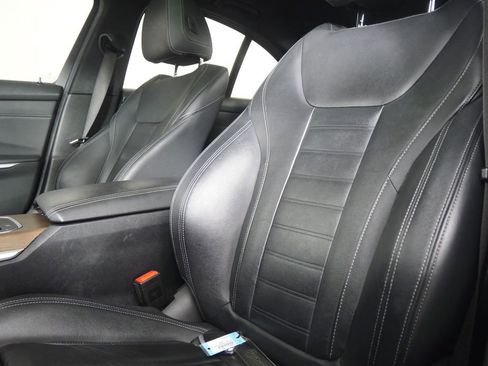 Used 2019 BMW 330i Sedan image 10