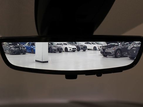 Used 2022 GMC Yukon Denali w/ Denali Premium Package image 31