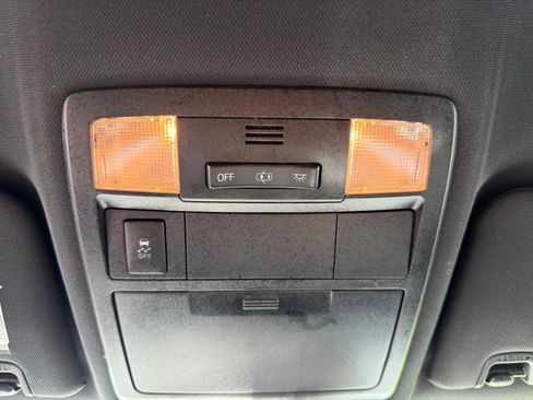 Used 2019 Toyota Tacoma TRD Sport image 23