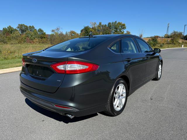 Used 2016 Ford Fusion SE FWD image 8