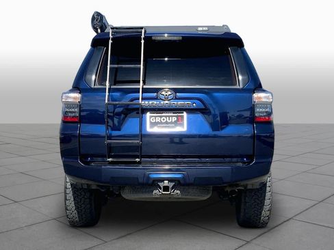 Used 2018 Toyota 4Runner SR5 Premium RWD image 4