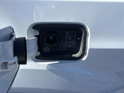 Used 2017 Chrysler 300 S RWD image 22