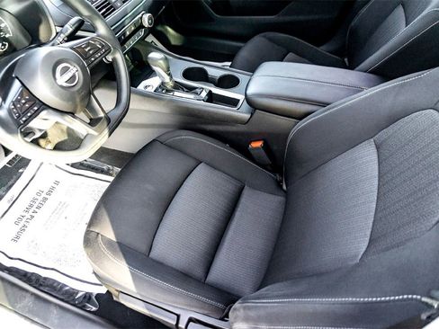 Used 2024 Nissan Altima 2.5 S image 14