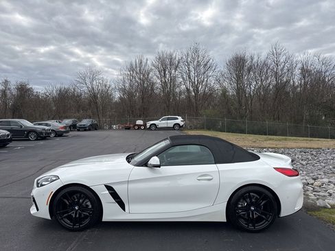 Used 2019 BMW Z4 sDrive30i w/ M Sport Package image 2