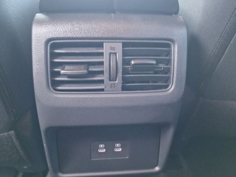 Certified 2026 Nissan Rogue SV FWD image 31