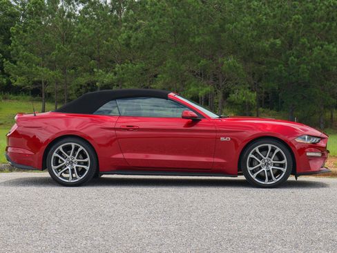 Used 2021 Ford Mustang GT Premium RWD image 7