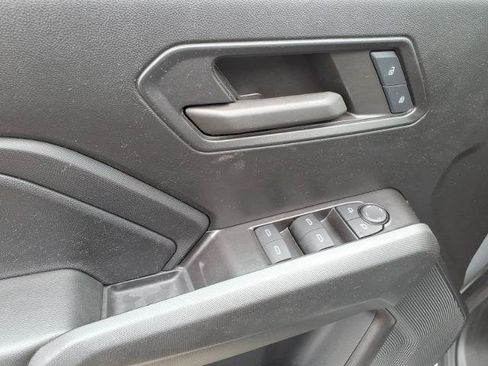 Used 2024 Chevrolet Colorado W/T AWD/4WD image 12