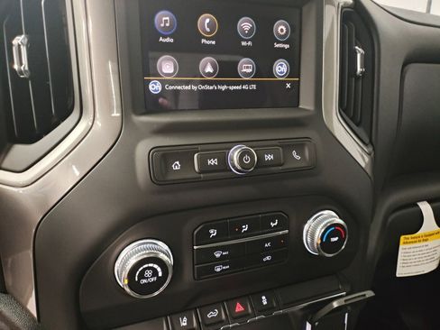 New 2025 GMC Sierra 2500 Pro w/ Convenience Package image 24