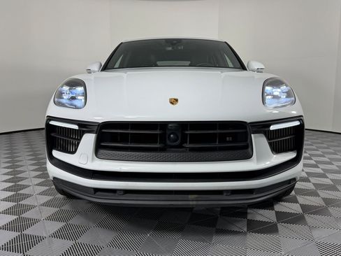 Certified 2023 Porsche Macan S image 6