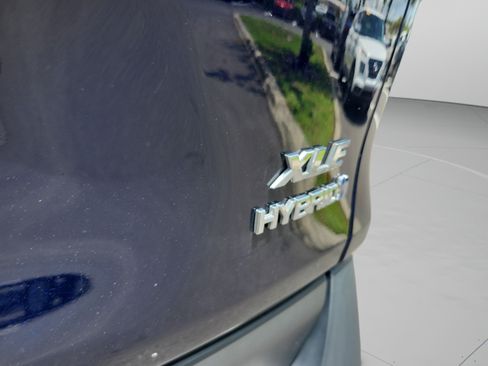 Used 2023 Toyota RAV4 XLE Premium AWD/4WD image 31