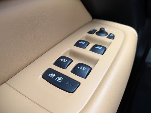 Used 2022 Volvo XC60 B6 Inscription w/ Protection Package Premier image 21