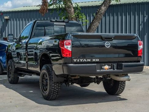 Used 2017 Nissan Titan S RWD image 4