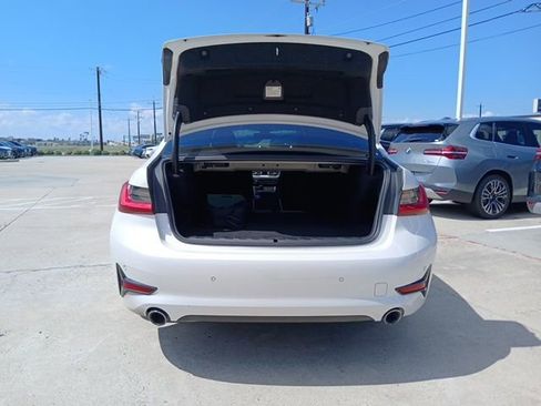 Used 2021 BMW 330e w/ Convenience Package image 9