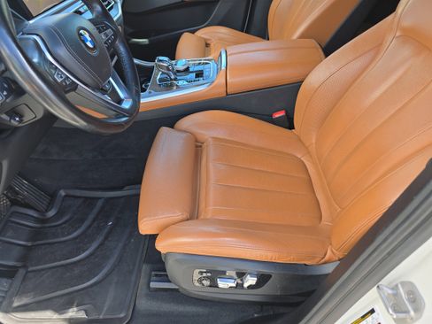 Used 2021 BMW X5 xDrive40i w/ Executive Package image 22