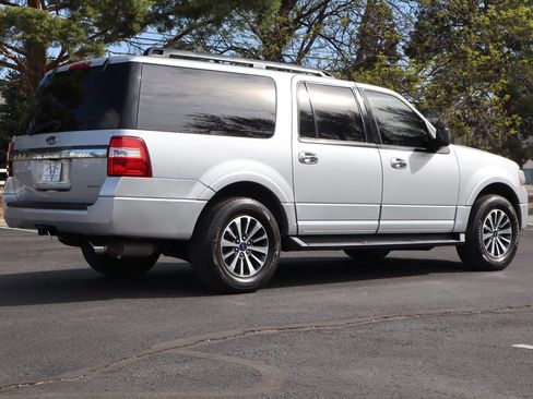 Used 2015 Ford Expedition EL XLT w/ Equipment Group 202A image 5