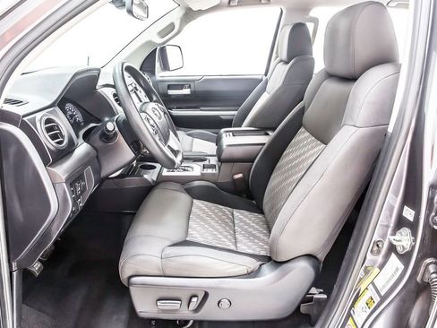 Used 2018 Toyota Tundra SR5 w/ SR5 Upgrade Package image 28