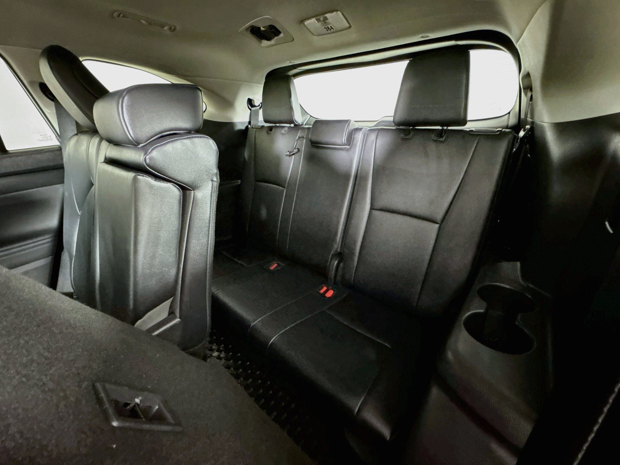 Used 2026 Toyota Highlander XLE AWD/4WD image 29
