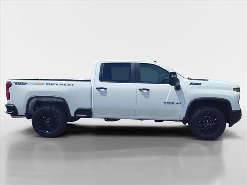 Used 2026 Chevrolet Silverado 2500 LT w/ Trail Boss Package AWD/4WD image 6