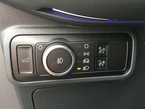 Used 2025 Ford Explorer ST AWD/4WD image 18