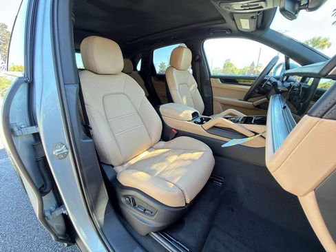New 2026 Porsche Cayenne AWD/4WD image 18