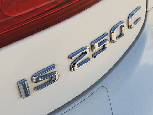 Used 2013 Lexus IS 250C w/ Luxury Pkg RWD image 12