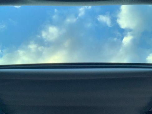 Used 2018 INFINITI QX30 Sport w/ Cargo Package image 14