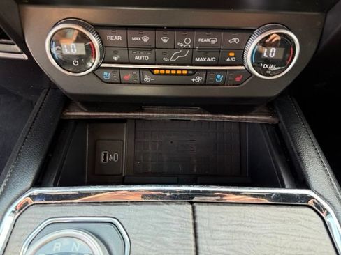 Used 2021 Ford Expedition Max Limited AWD/4WD image 31