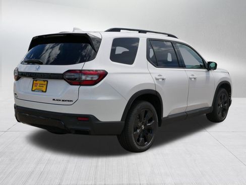 New 2026 Honda Pilot Black Edition image 4