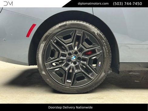 Used 2026 BMW iX xDrive60 w/ M Sport Package AWD/4WD image 35