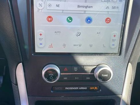 Used 2023 Ford Edge SEL image 21