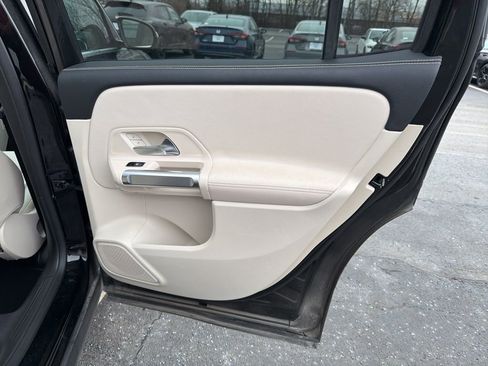 Used 2020 Mercedes-Benz GLB 250 4MATIC image 25