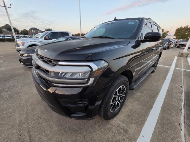 Used 2023 Ford Expedition XL AWD/4WD image 3