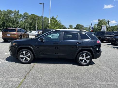 Used 2019 Jeep Cherokee Limited AWD/4WD image 6