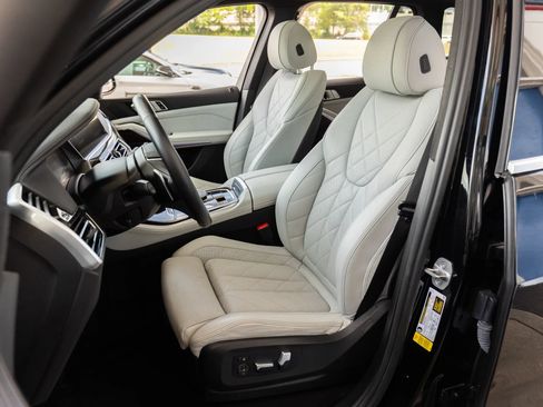 Used 2023 BMW X5 sDrive40i RWD image 17