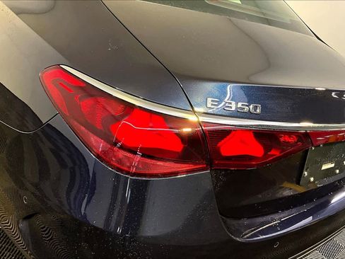 New 2026 Mercedes-Benz E 350 4MATIC Sedan image 5
