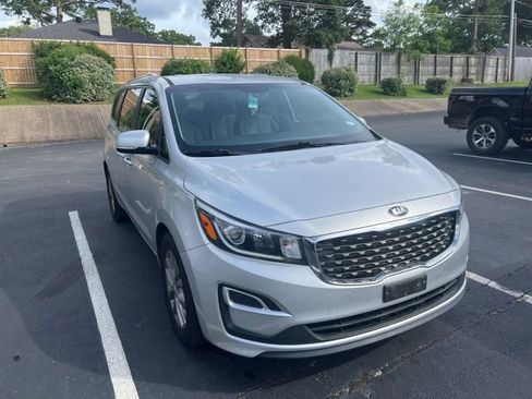 Used 2019 Kia Sedona EX w/ Paint Protection Package FWD image 3